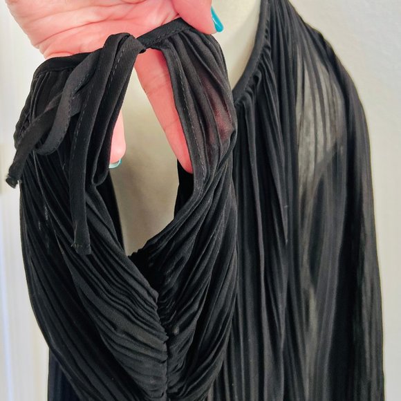 Forever 21 Black Crepe Pleated Cold Shoulder Sheer Spaghetti Strap Blouse Top - Picture 5 of 7